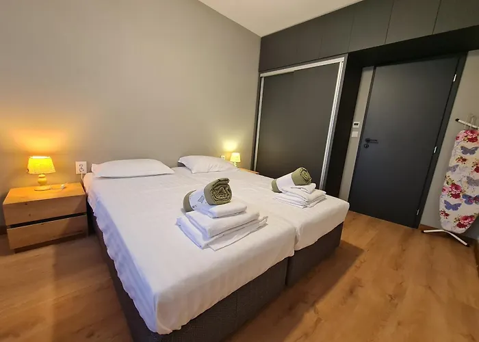 Relax At Sea 2 Warna